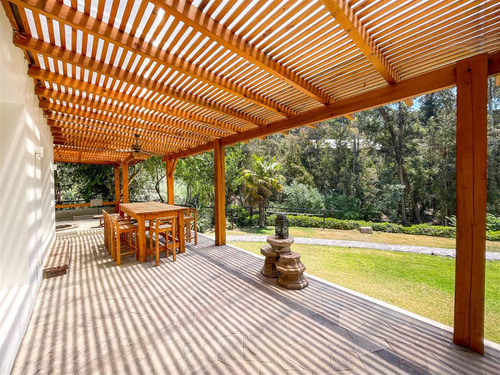 Casa En Venta De 4 Dorm. En Lo Barnechea