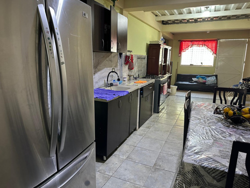 Casa En Venta, Urbanizacion Base Sucre