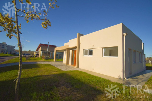Imagen 3 de 12 de Venta De Casa 3 Ambientes En Fincas De Hudson (24242)