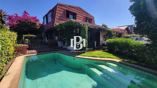 Casa En Venta De 5 Dorm. En Vitacura