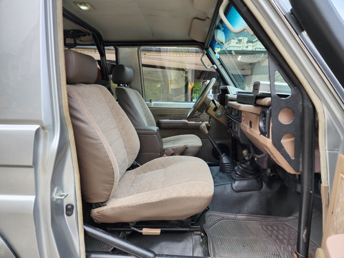 Imagen 5 de 12 de Toyota Machito Lx Japonés