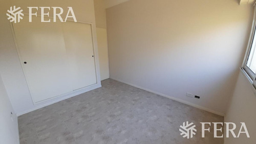 Imagen 4 de 25 de Venta De Departamento 2 Ambientes Con Patio En Wilde (22275)