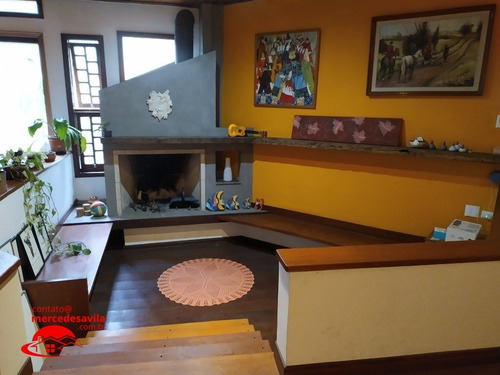Imagem 7 de 15 de Casa De Rua - 540 M² - 5 Dormitorios - Piscina - - V-19