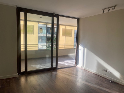 Amplio Departamento, Américo Vespucio Norte 2707