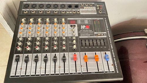 Consola Mezcladora Jp-602