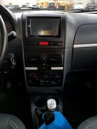 Imagem 13 de 18 de Fiat Idea 2012 1.4 Attractive Flex 5p