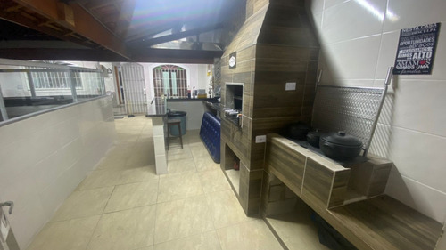 Imagem 10 de 27 de Locação Finais , Casa Com Piscina Ler O Anúncio