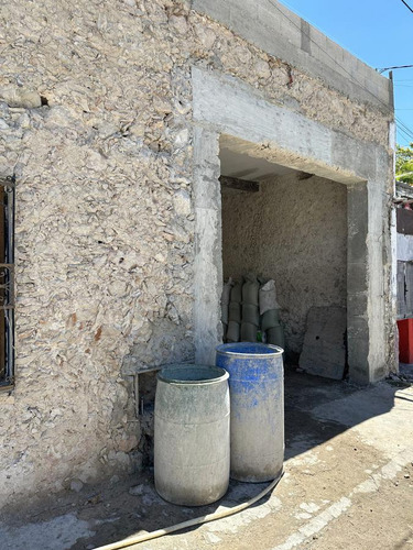 Casa De Una Planta En Remodelación En El Centro De Mérida En Magnifica Ubicación