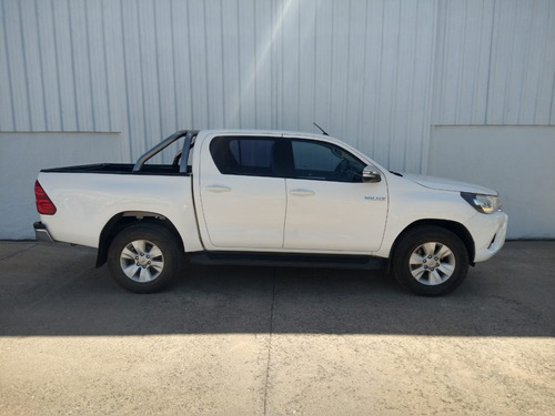 Imagen 5 de 10 de Toyota Hilux 4x2 Dc Srv Pack 2.8 Tdi 2016 (int 8009)