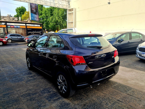 Imagen 6 de 22 de Nuevo Chevrolet Onix Joy 2023 Black 0km Color Smt1