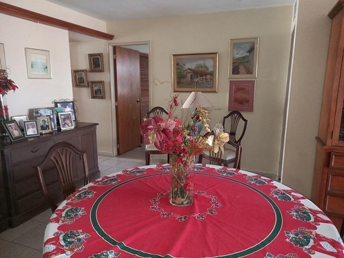Imagen 2 de 12 de Gabriel Rivas Vende Apartamento En Res. Normandia Urb. El Parral Cod: Foa-1451