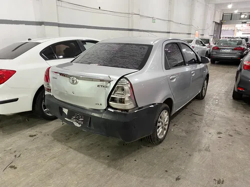 Toyota Etios Xls 2014 En Marcha Y Andando Chocado Poloautos