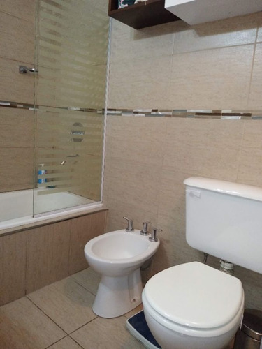 Imagen 12 de 27 de Departamento En Venta De 3 Ambientes De Excelente Ubicación En Lanús