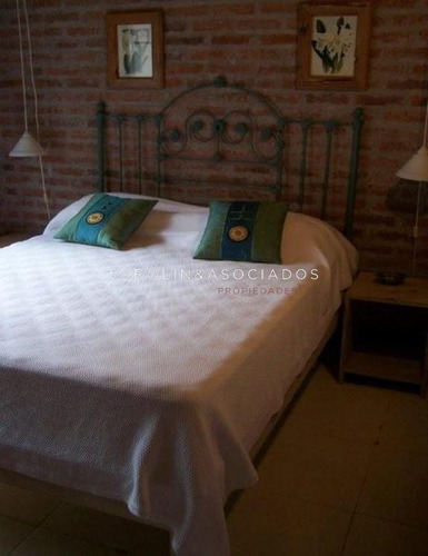 Imagen 4 de 12 de Casa De 4 Dormitorios En Barrio Privado, Laguna Blanca
