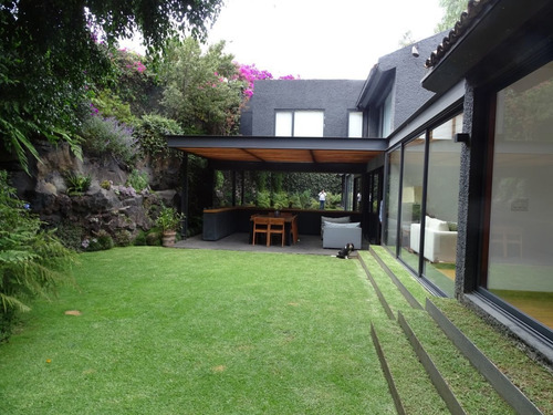 Imagen 2 de 8 de Privada 4,045m2 En Venta Con 4 Casas Jardines Del Pedregal