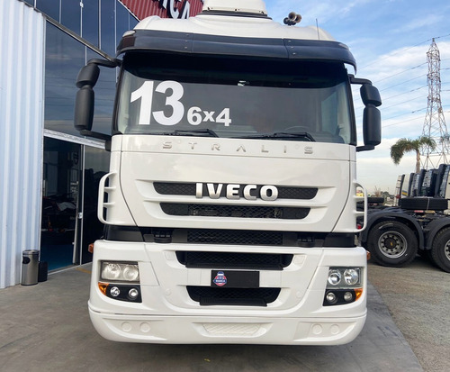 Imagem 2 de 10 de Iveco Stralis 440 6x4 2013