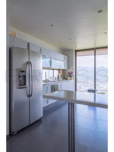 Casa En Venta En Las Lomitas. Cod V50990