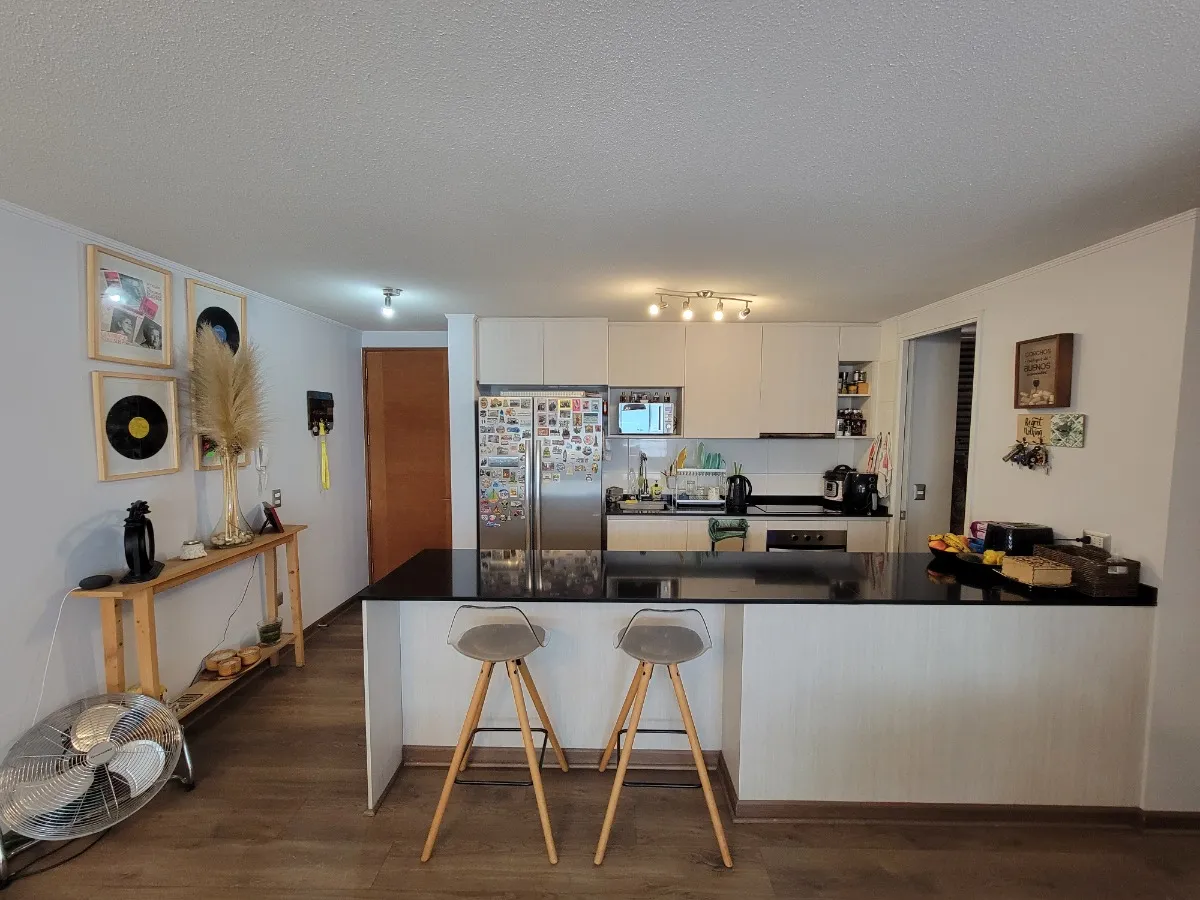 Imagen 4 de 15 de Arriendo Depto 3d/3b Terraza Contínua. Pasos Uc/metro