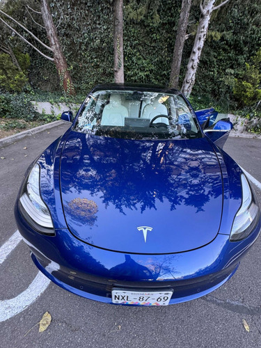 Tesla Model 3 Color Azul, Full Autonomy