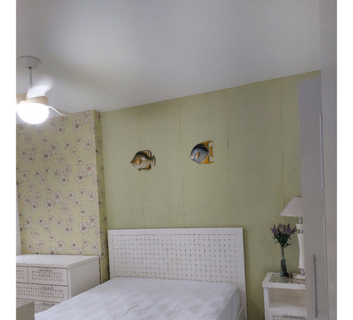 Confortável, Iluminado E Excelente Apartamento Na Praia De Pitangueiras, No Guarujá, 50 Metros Do Mar.