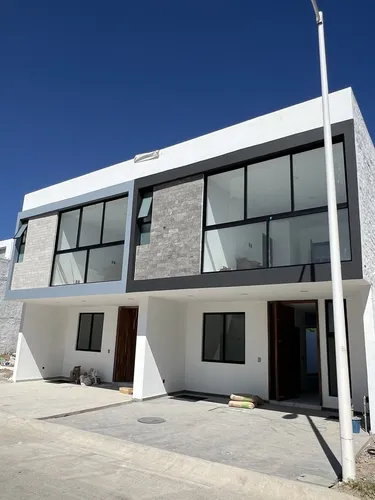 Casa En Venta En La Rua Residencial