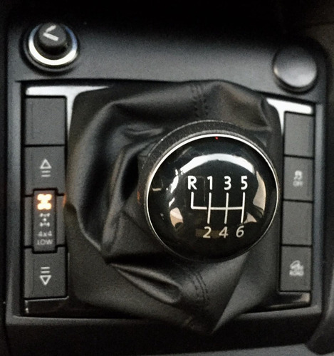 Imagem 13 de 15 de Amarok Cabine Dupla 4x4 Diesel 2018 Unico Dono Completa Nova