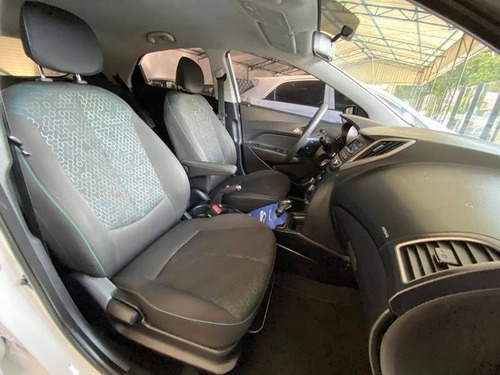 Imagem 12 de 13 de Hyundai Hb20x 1.6 16v Premium Flex 4p Automático