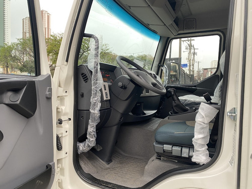 Imagem 4 de 14 de Volvo Vm 270 Ano 2021 Chassis 0km Ñ 24280 24260 2429 2430