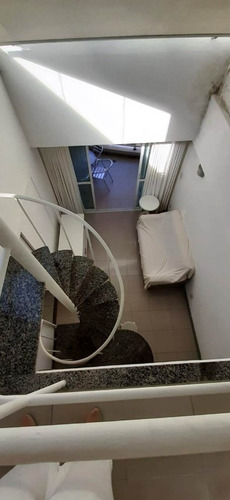 Imagem 4 de 24 de Apartamento Duplex 1 Suíte Mobiliado Com Vista Mar No Rio Vermelho 85m2 - Hei096 - 4494694
