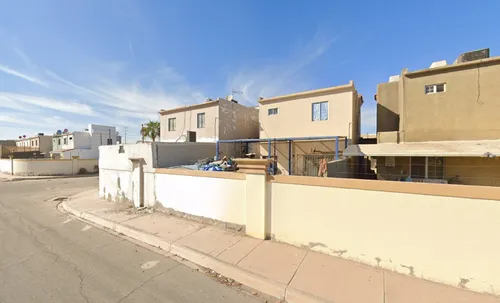 Casa En Av. Calvel. M.a.