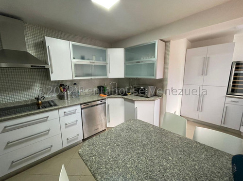 Espectacular Apartamento En Cerro Verde Y 24-23759