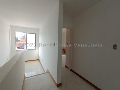 Imagen 8 de 15 de Townhouse En Venta, Monteserino San Diego. 23-14901 Rentahouse