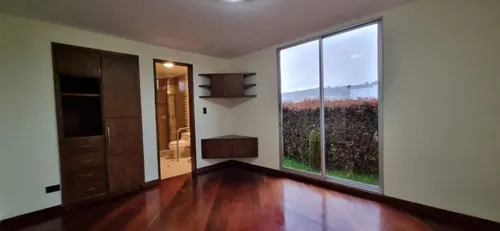 Apartamento En Venta En Santa Helena. Cod V12784