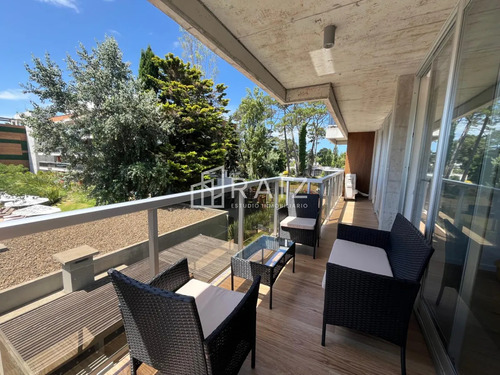 En Venta Apartamento 2 Dormitorios Playa Mansa