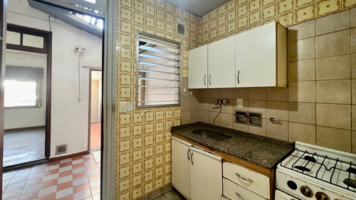 Imagen 11 de 30 de Casa En Venta A Reciclar En Villa Del Parque. A Precio De Departamento. Oportunidad Unica.