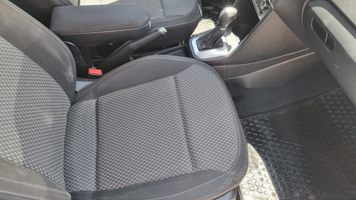 Imagen 9 de 12 de Volkswagen Polo 2016 1.6 Comfortline Tiptronic
