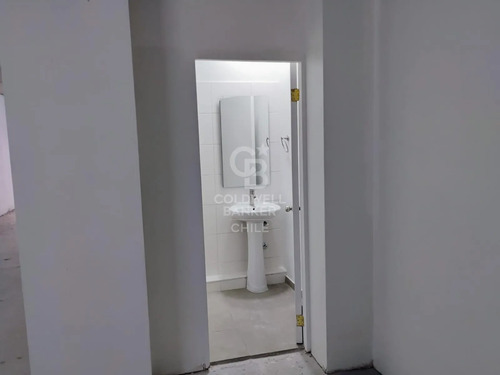 Local Comercial De 62m2 En Calle Arturo Prat