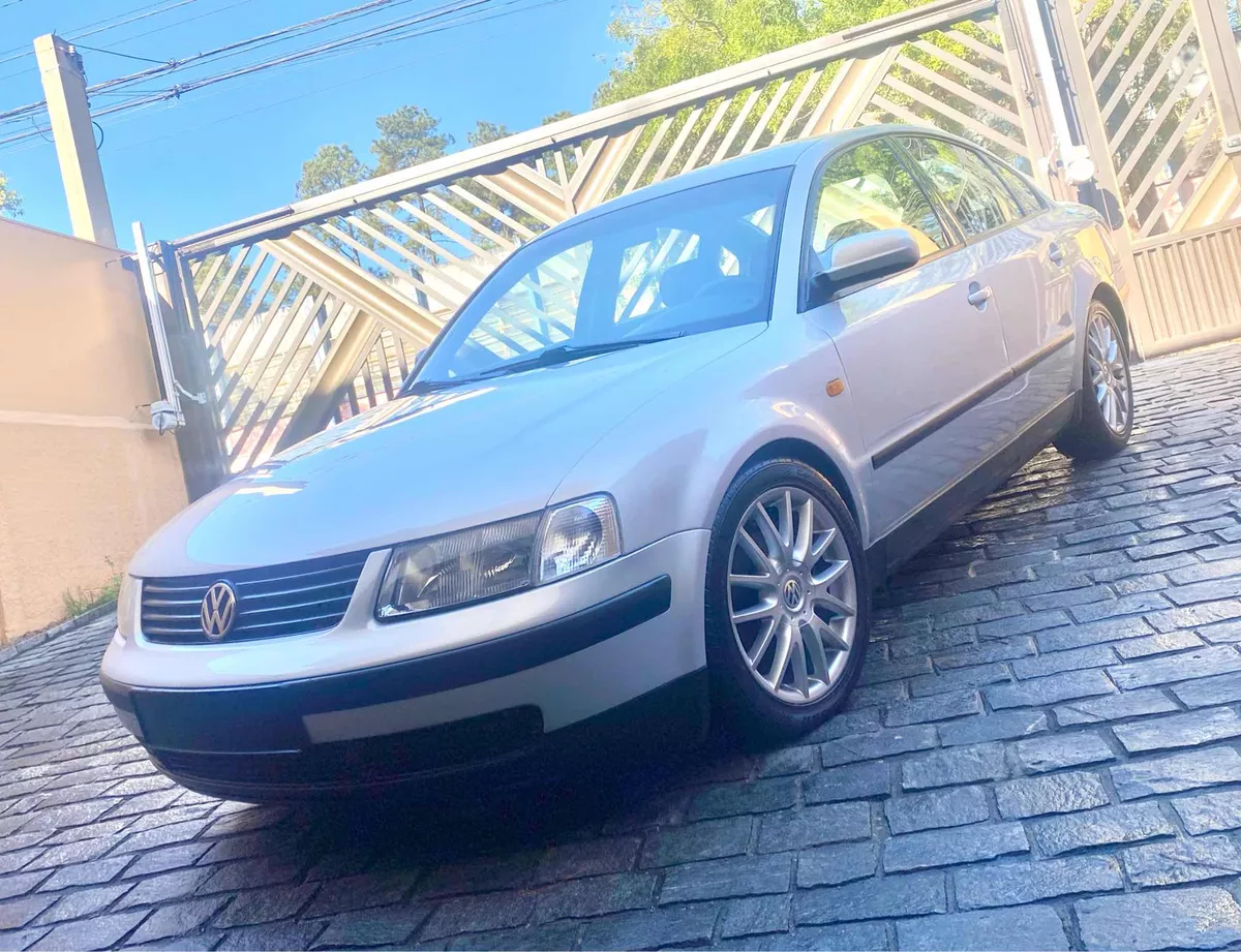 Volkswagen Passat 1.8 Turbo 4p