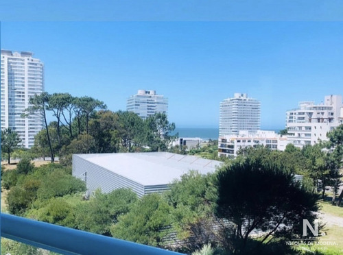 Apartamento En Venta, Torre Con Amenities - Playa Brava, Punta Del Este 