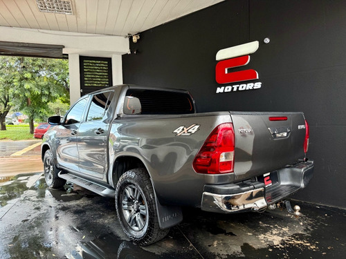 Toyota Picape Cabine Dupla SR 2.8 TDI CD 4x4 (Aut)