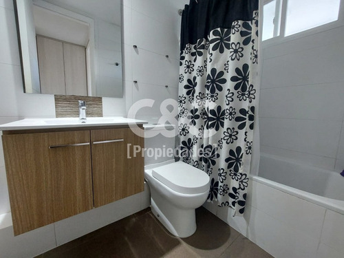 Amplio, 2 D, 94 M2 Con Vista A La Bahía De Concón