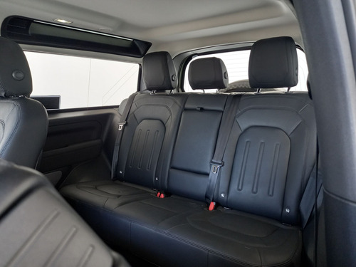 Land Rover Defender 2021