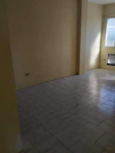 Imagen 4 de 15 de Apartamento En Alquiler En La Romana Maracay Centrico - Br