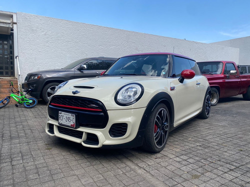 Mini John Cooper Works 2.0 Hot Chilli At