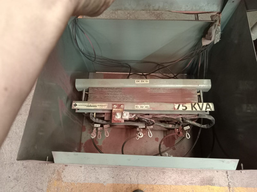 Robot Soldador Con Celda Automatica Para Producción En Serie (Usado)