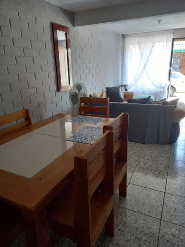 Venta De Casa Con 7 Habitaciones Y 3 Baños