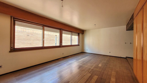 Imagem 17 de 30 de Apartamento À Venda No Bairro Moinhos De Vento - Porto Alegre/rs - O-25815-42517