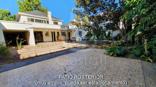 Casa En Venta De 5 Dorm. En Providencia