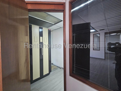 Y.t. Oficina En Venta, Campo Alegre Mls #25-24716