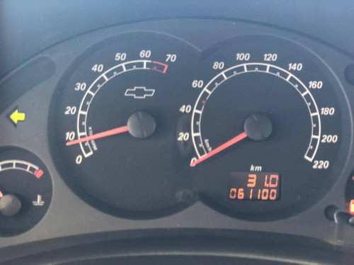Imagem 8 de 10 de Chevrolet Corsa 1.4 Mpfi Maxx 8v Flex 4p Manual